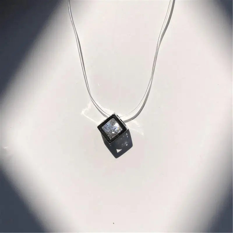 Sumeng New Personality Fashion Square Imitation Pearl Crystal Zircon Necklace Invisible Transparent Fishing Line Necklace Women