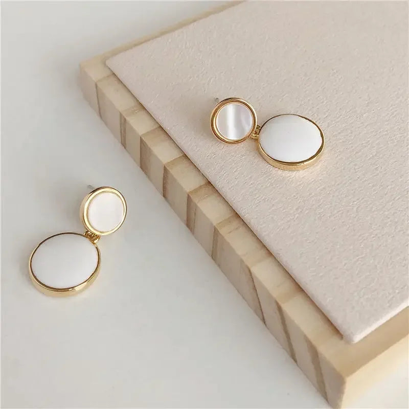 Exquisite Trendy Geometric Circle Shell Stud Earrings for Women Cute Pink Enamel Korea Dangle Earring Jewelry Accessory Gift