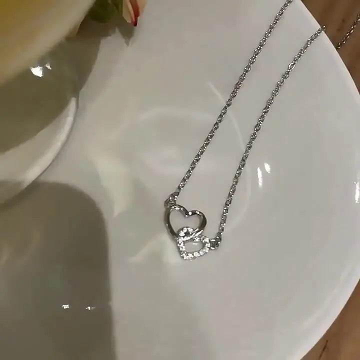 Romantic Simple Double Heart Pendant Necklace for Women Exquisite Crystal Pendant Silver Color Clavicle Chain Wedding Jewelry