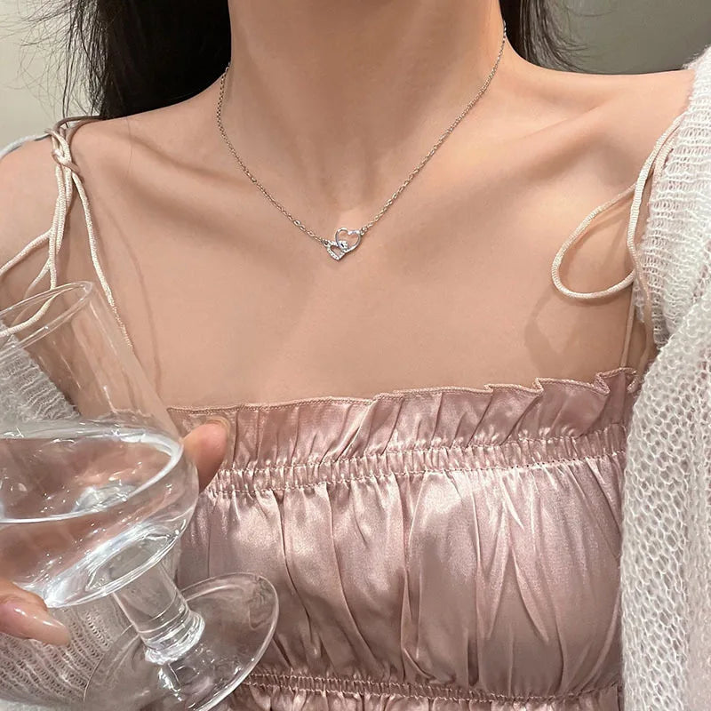 Romantic Simple Double Heart Pendant Necklace for Women Exquisite Crystal Pendant Silver Color Clavicle Chain Wedding Jewelry