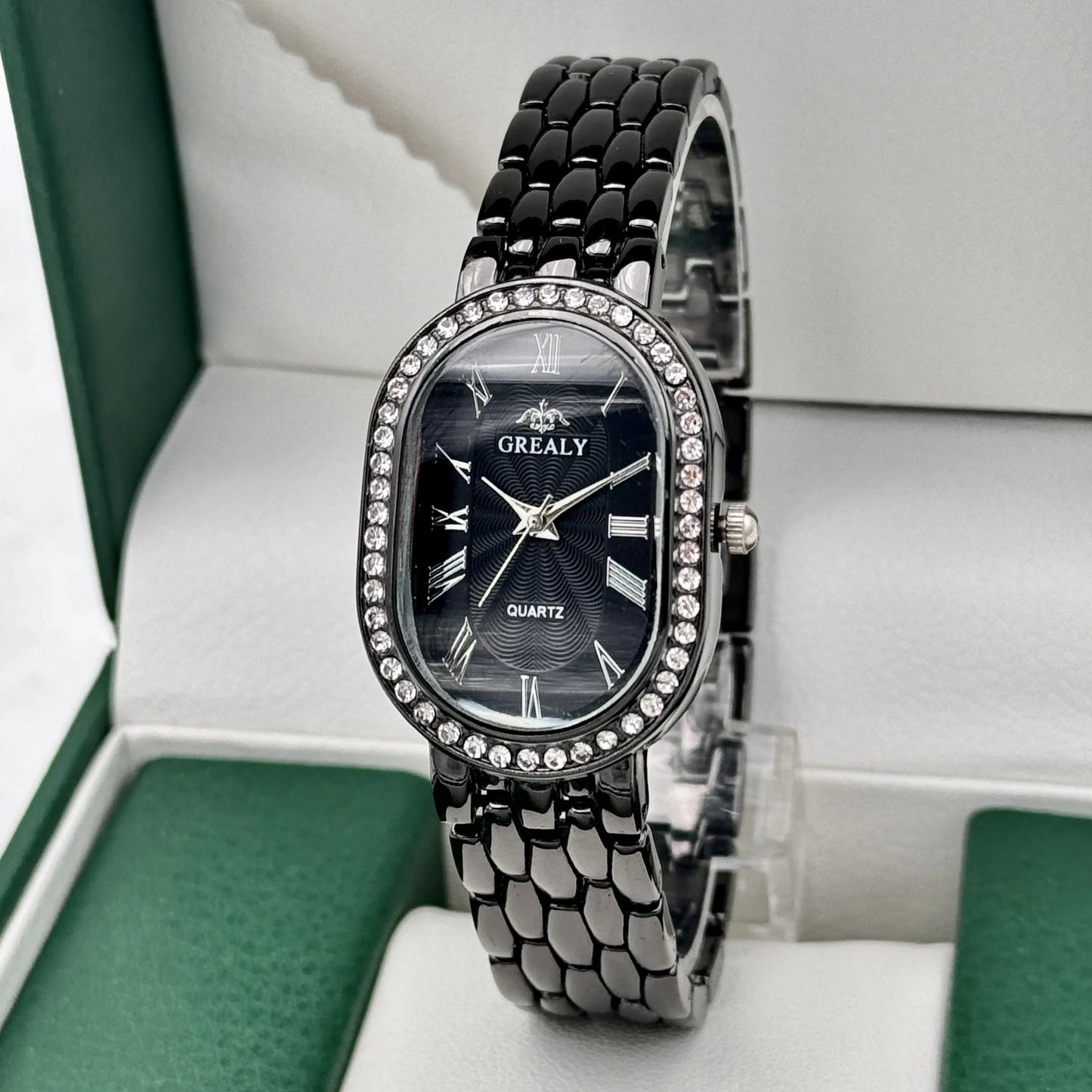 Ladies Watches Fashion Luxury Wrist Watch Diamond Encrusted Oval Roman Numeral Dial Couple Quartz Watch Women Clock Gifts