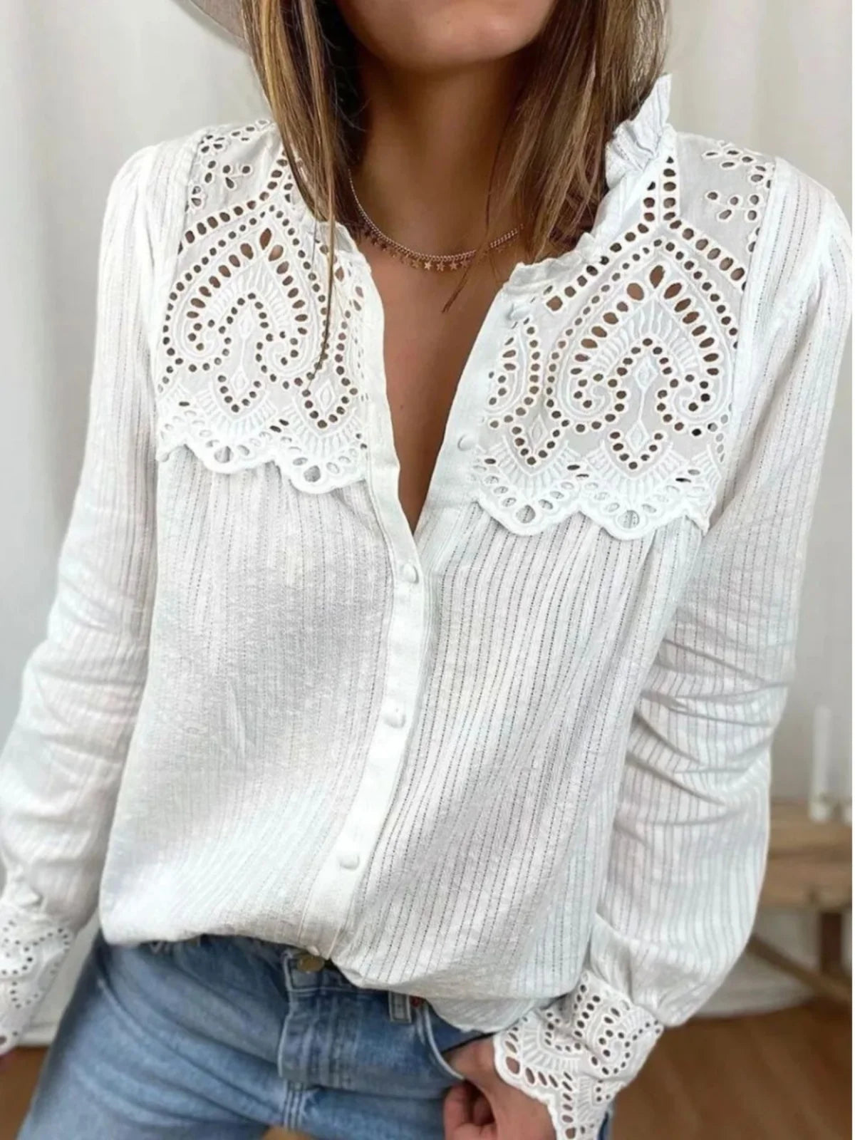 Casual round Ne Lace Patchwork irt Women's Long Sve Street Sle Polyester Fabric Cool Sensation Regular Fit T-irt