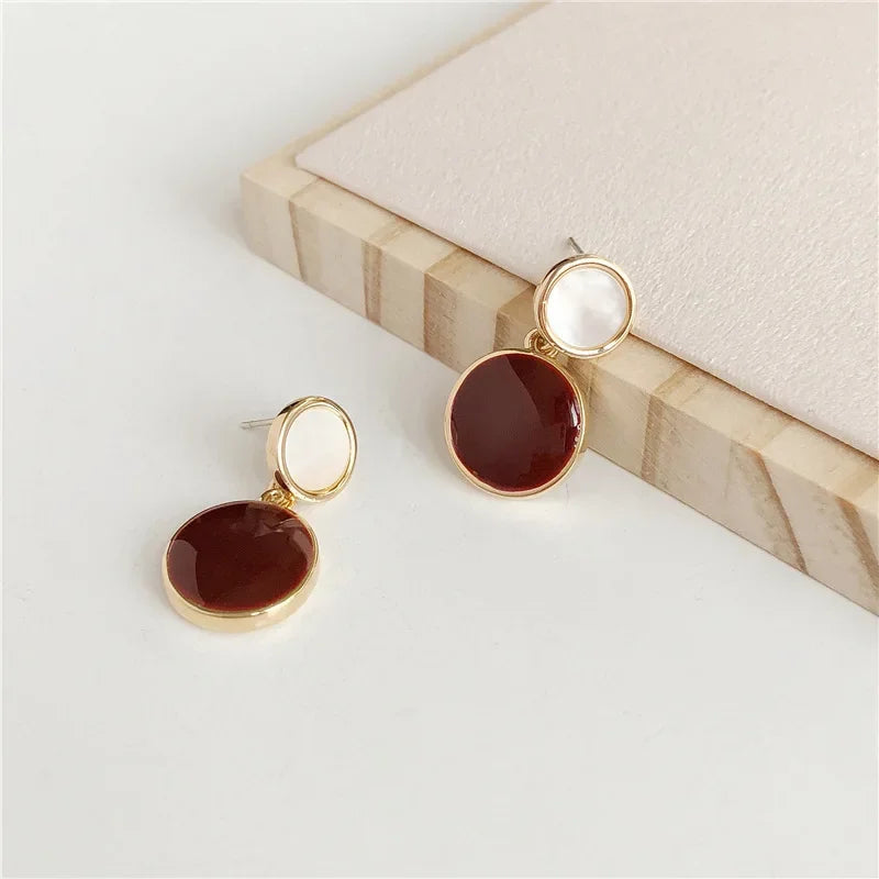 Exquisite Trendy Geometric Circle Shell Stud Earrings for Women Cute Pink Enamel Korea Dangle Earring Jewelry Accessory Gift