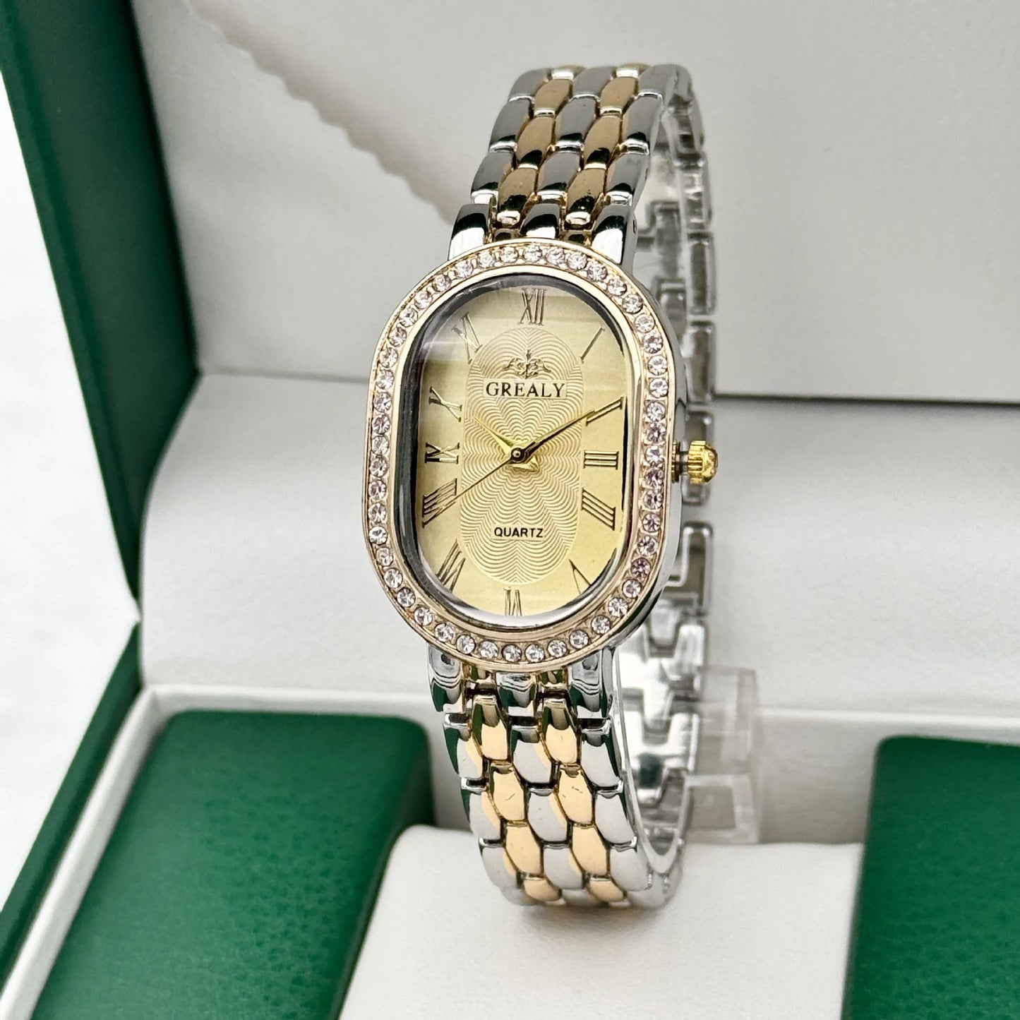 Ladies Watches Fashion Luxury Wrist Watch Diamond Encrusted Oval Roman Numeral Dial Couple Quartz Watch Women Clock Gifts