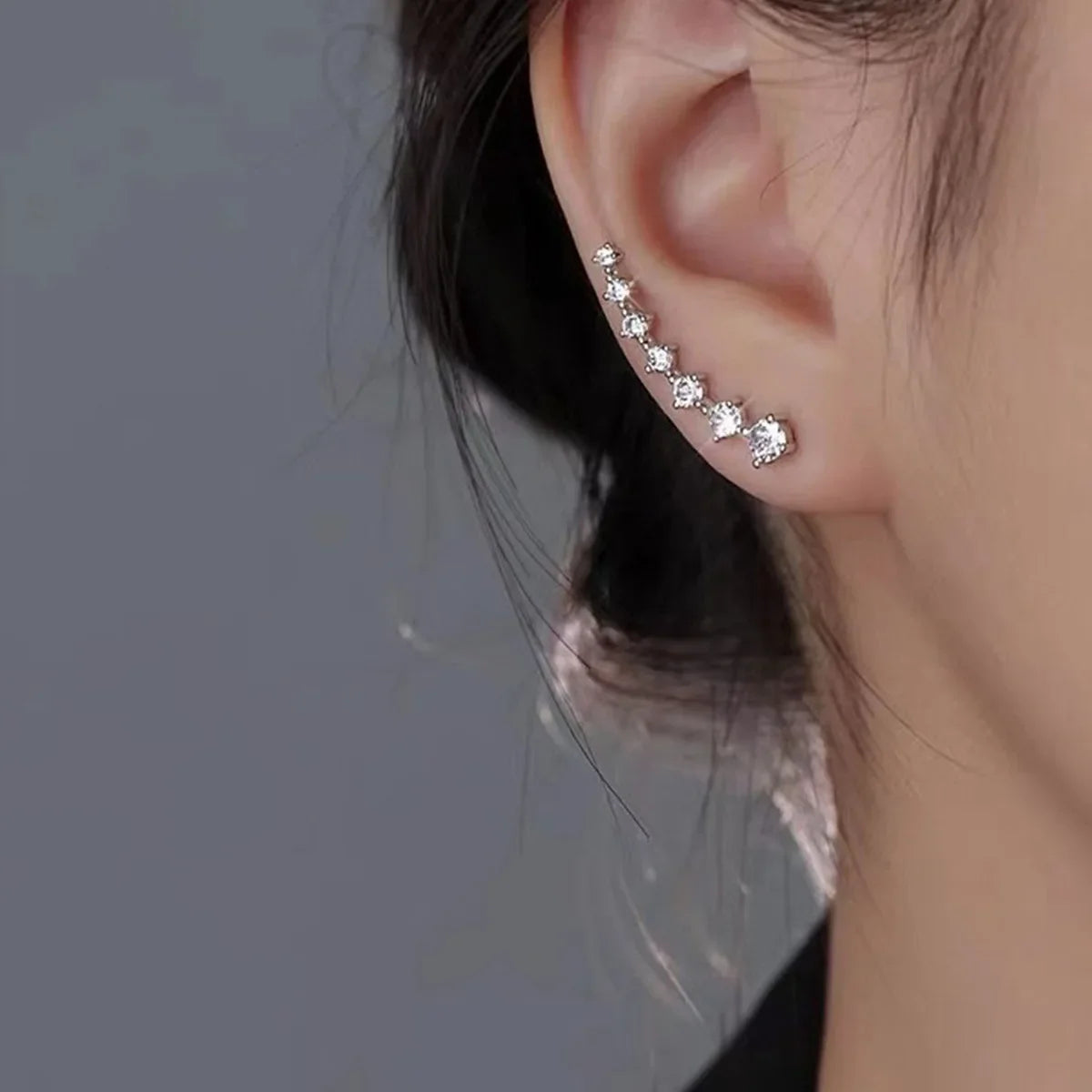 925 Sterling Silver Ear Studs Sparkling Silver Needle Design Elegant Daily Wear for Ladies Fashionable Minimalist Style