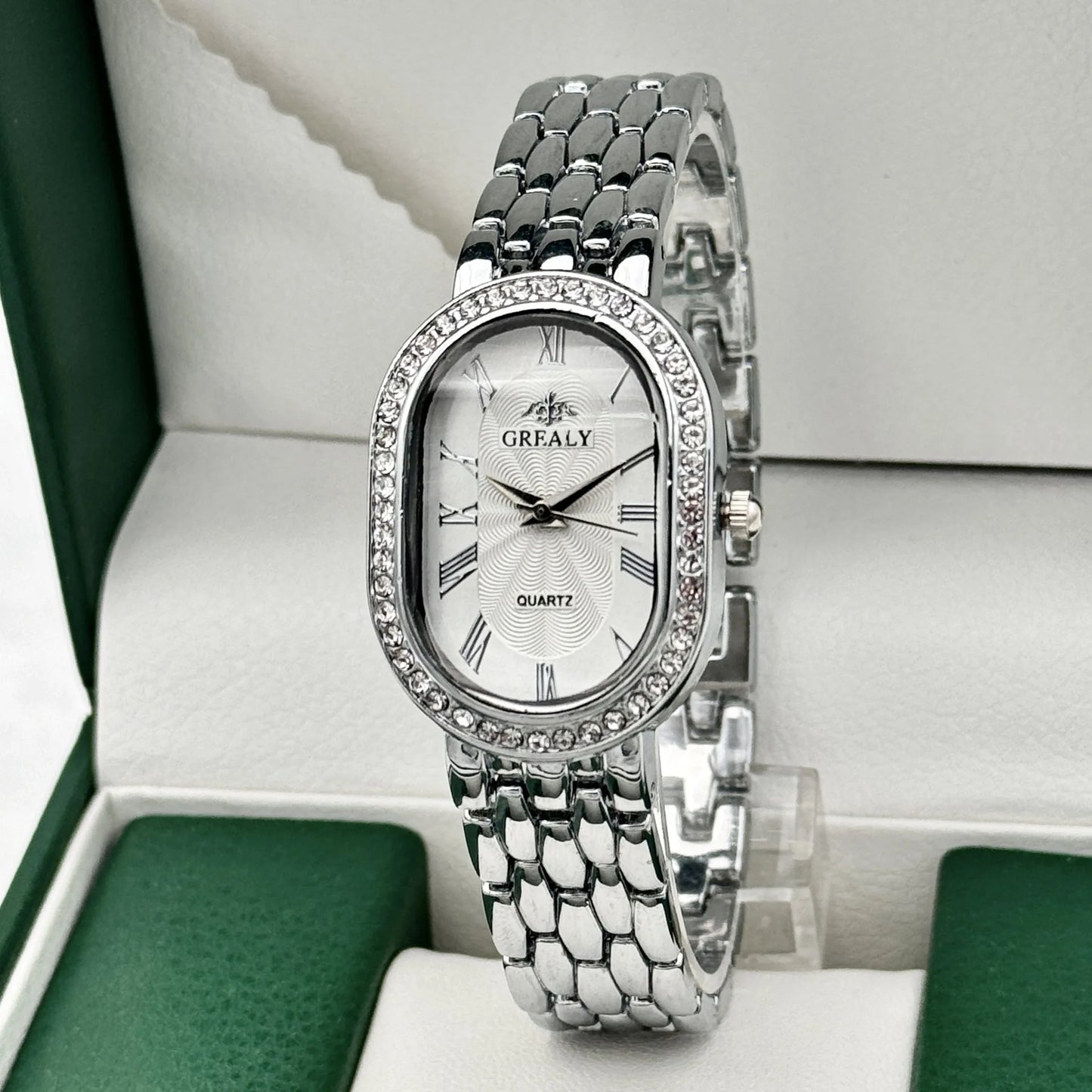 Ladies Watches Fashion Luxury Wrist Watch Diamond Encrusted Oval Roman Numeral Dial Couple Quartz Watch Women Clock Gifts