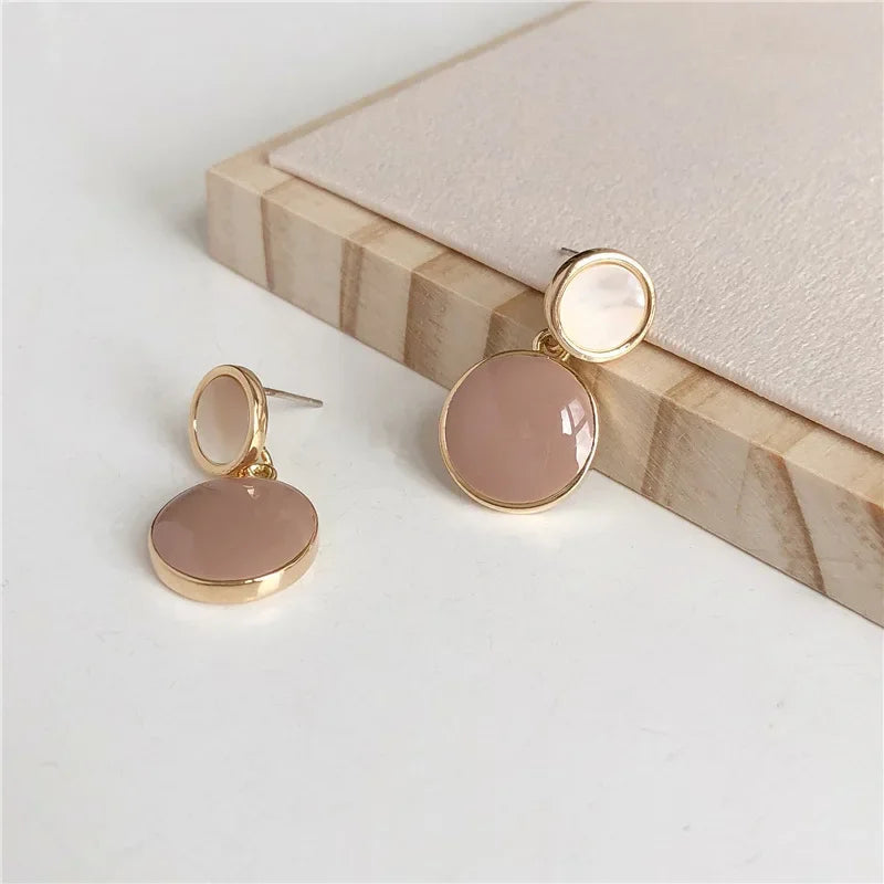 Exquisite Trendy Geometric Circle Shell Stud Earrings for Women Cute Pink Enamel Korea Dangle Earring Jewelry Accessory Gift