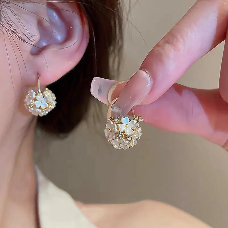 New Trend Elegant Delicate Sweet Lovely Multi-Flower Pearl Earrings For Women Temperament Jewelry Party Premium Gifts Wholesale