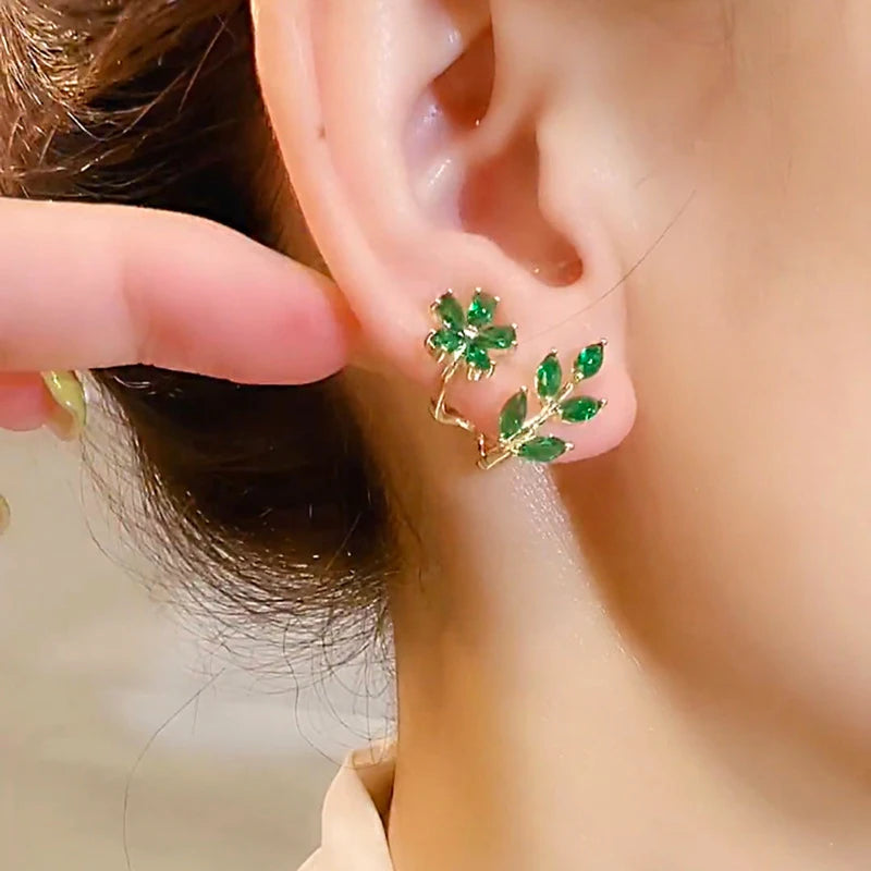 Retro Green Rhinestone Leaf Flower Stud Earrings for Women New Fashion Personality Temperament Girls Daily Wear Trendy Jewelry