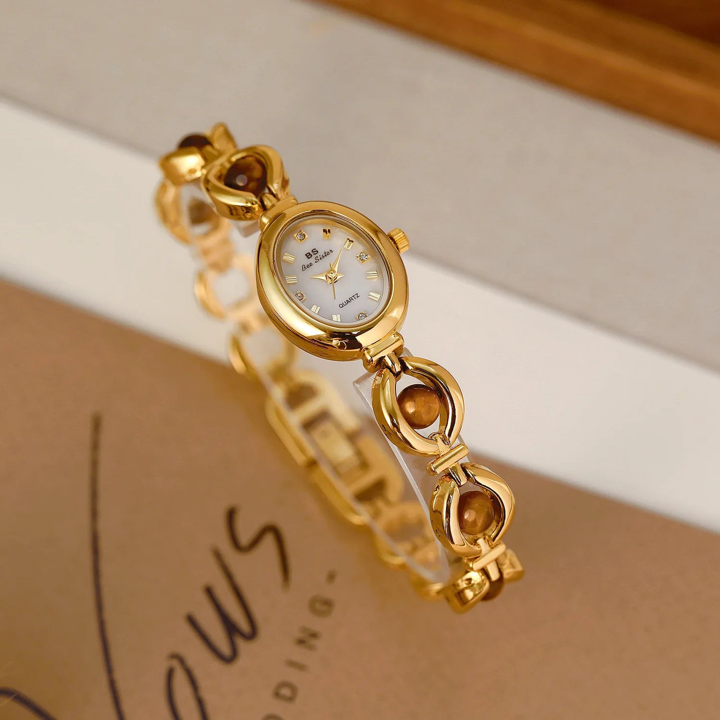 Luxury Elegant Ladies Watch Waterproof Fashionable Oval Mother-of-Pearl Dial Gold Bracelet Quartz Wrist Watches Gift Women
