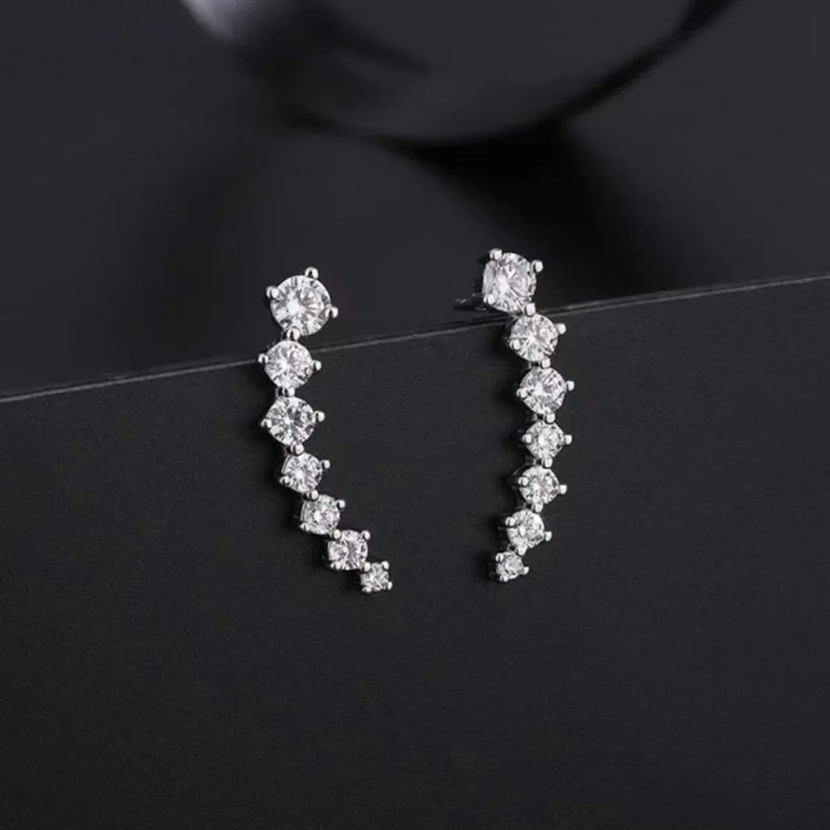 925 Sterling Silver Ear Studs Sparkling Silver Needle Design Elegant Daily Wear for Ladies Fashionable Minimalist Style