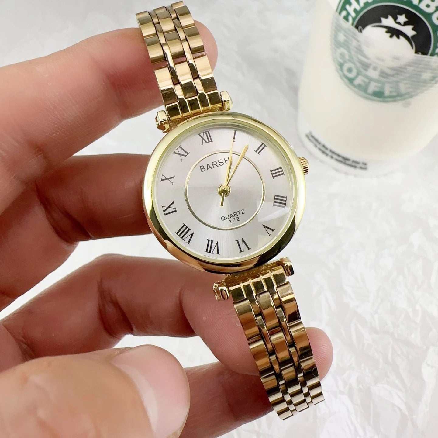Women's Watch Alloy Strap Exquisite Ladies' Watches Simple Thin Compact Fashion Wrist Watch Clock UTHAI