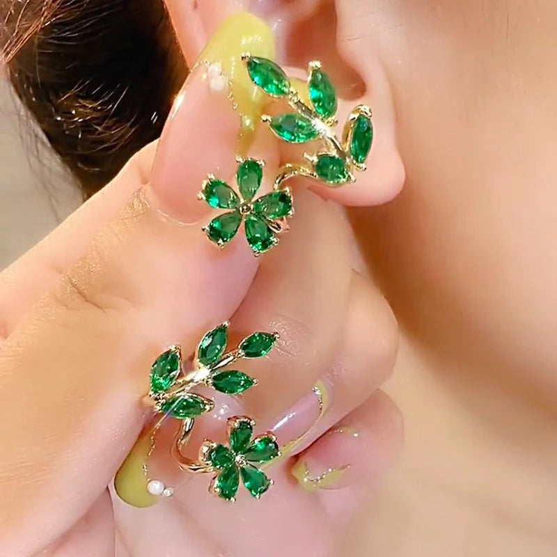 Retro Green Rhinestone Leaf Flower Stud Earrings for Women New Fashion Personality Temperament Girls Daily Wear Trendy Jewelry